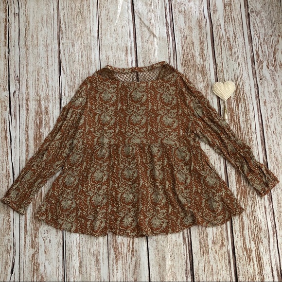 Guilded Intent Printed Buckle Top Size Small - Picture 8 of 8